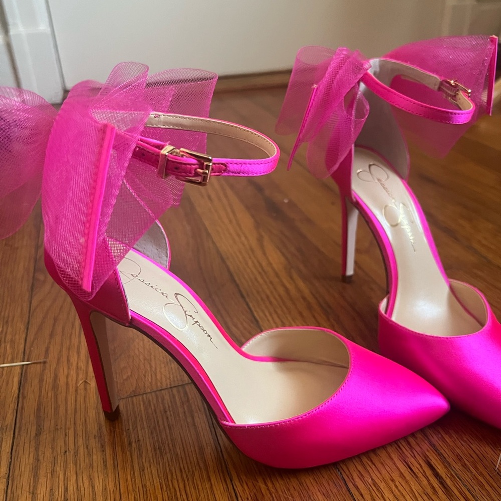 Jessica Simpson Phindies shoe.  Size 7